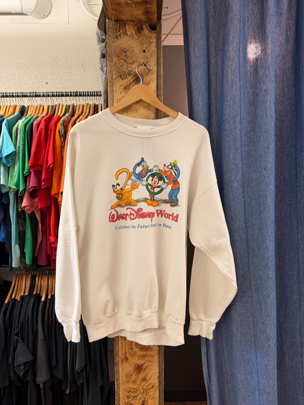 Vintage disney graphic white sweatshirt